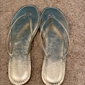 Old navy gold flip flops size 9